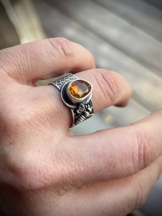 Silver honeycomb and Bee ring